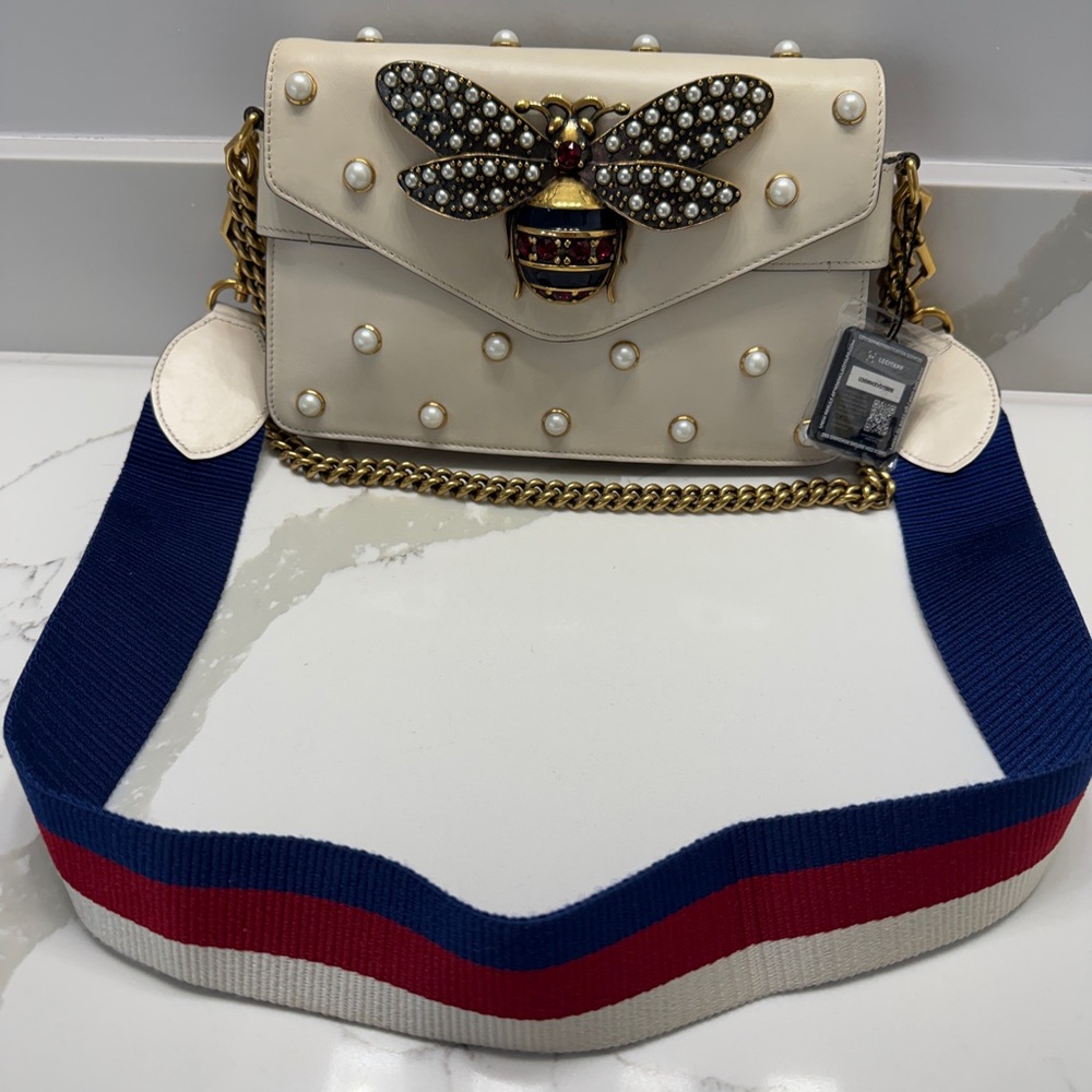 Gucci Queen Bee Shoulder Bag with Gold Chain and Bee Embellishment with COA